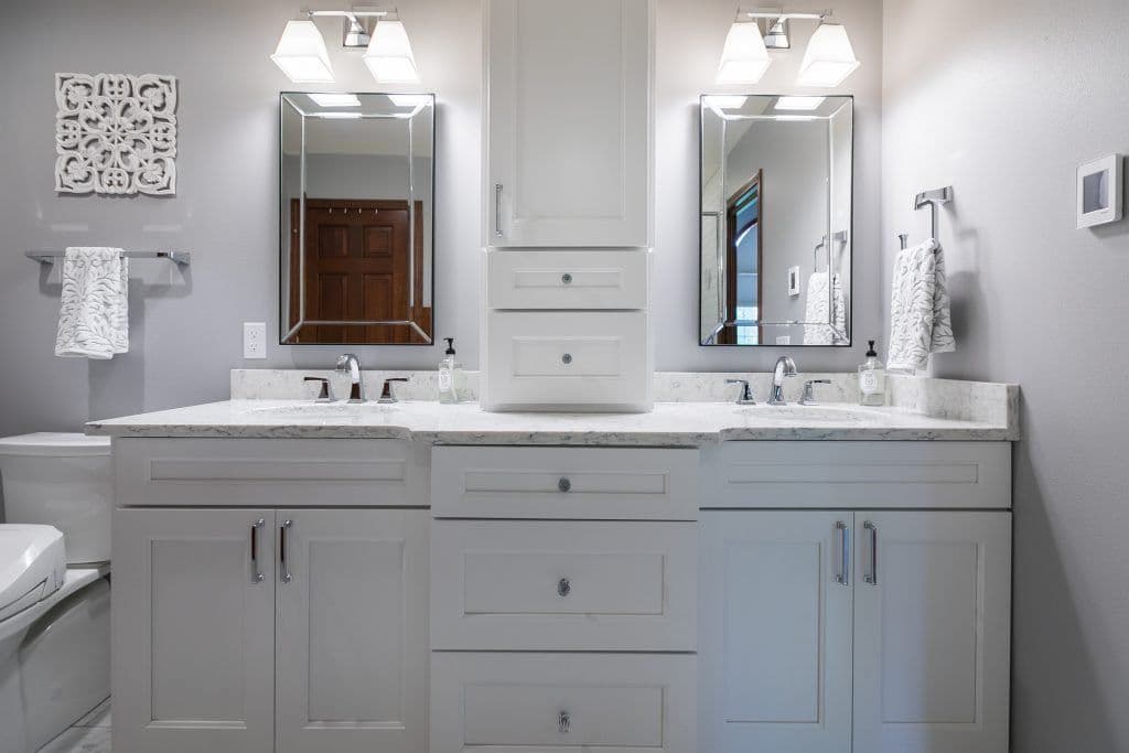 https://www.freyconstruction.com/bathroom/master-bath-remodel-fitchburg