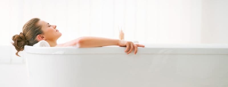 Should You Reglaze Your Tub