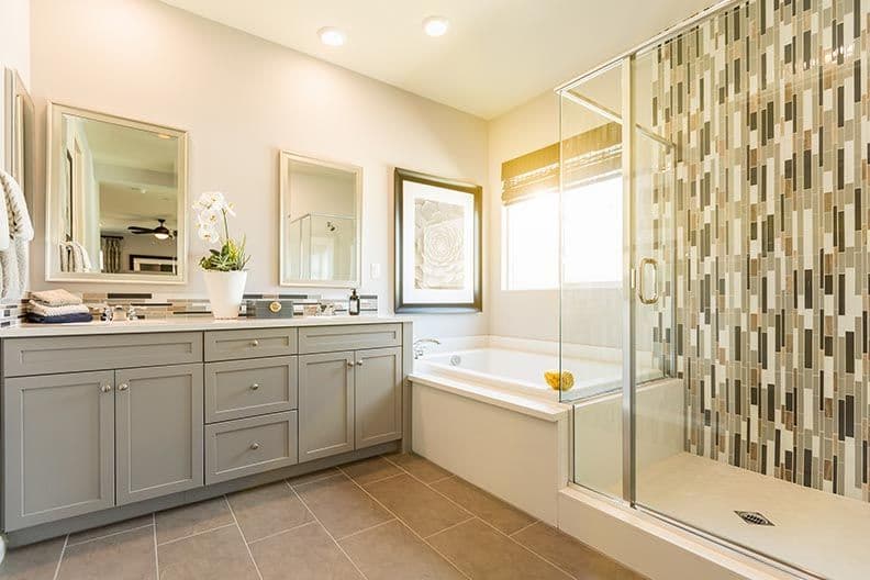 When it comes to remodeling your bathroom, one of the key decisions you’ll face is whether to install a walk-in shower or a bathtub.